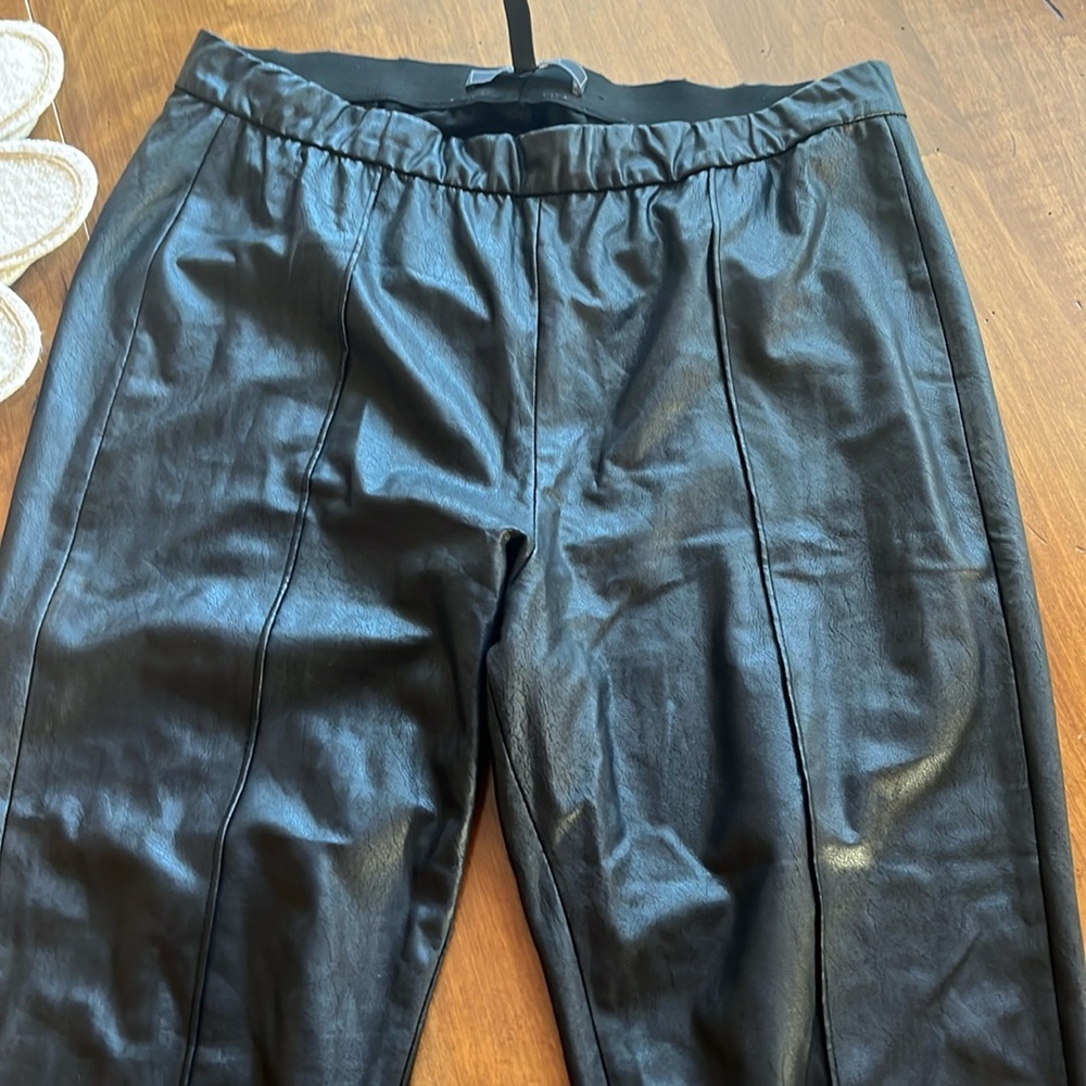 BCBG all leather leggings, worn but still in a very good condition, size medium